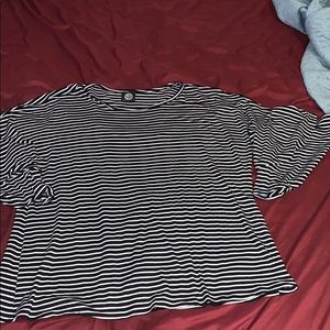 Gently used top. Good condition